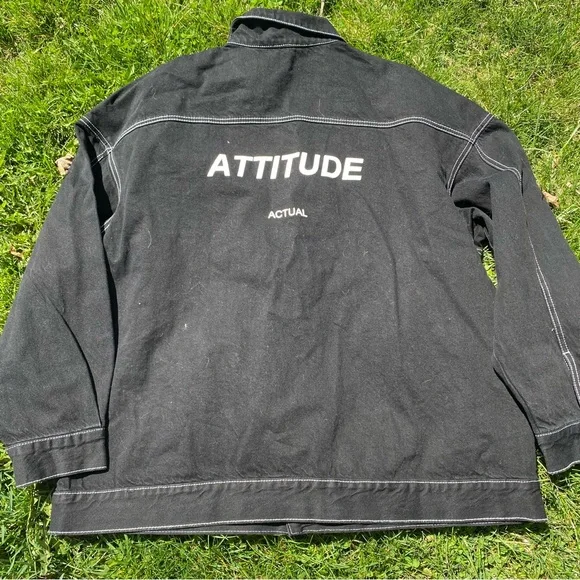 DAZY Letter Graphic Drop Shoulder Top-stitching Denim Jacket - Picture 4 of 4